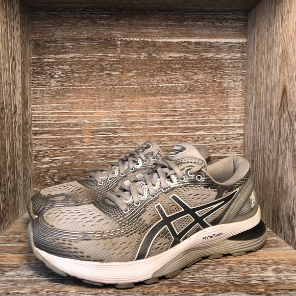 Asics Womens Gel Nimbus 21 1012A156 Gray Running - Picture 2 of 8